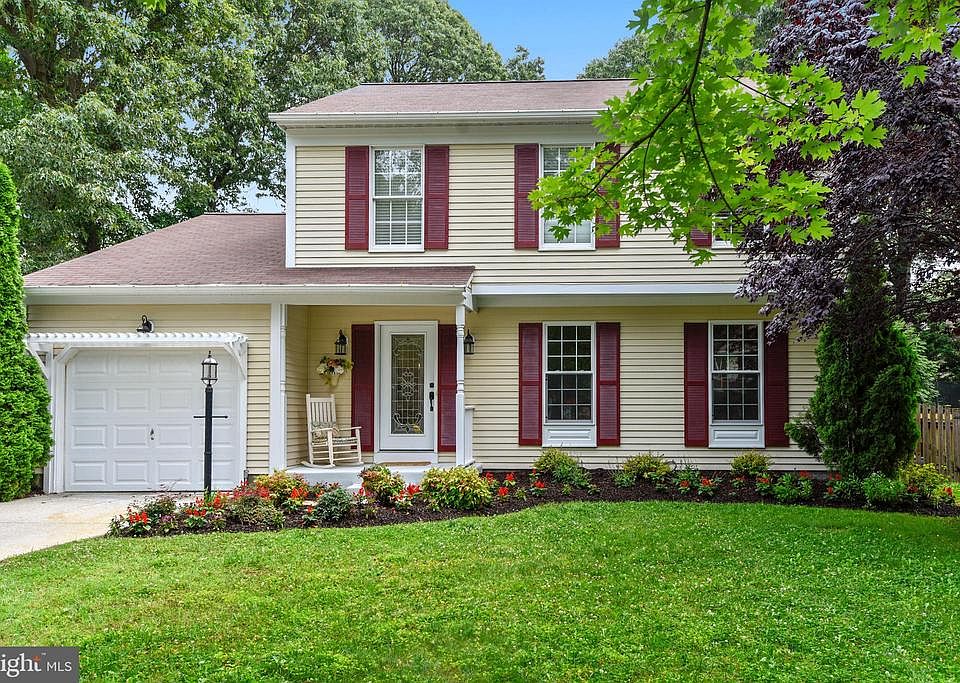 1st image of 266 Michener Ct W