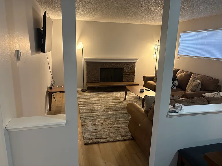 1335 NW Deane St #6 — Photo 10