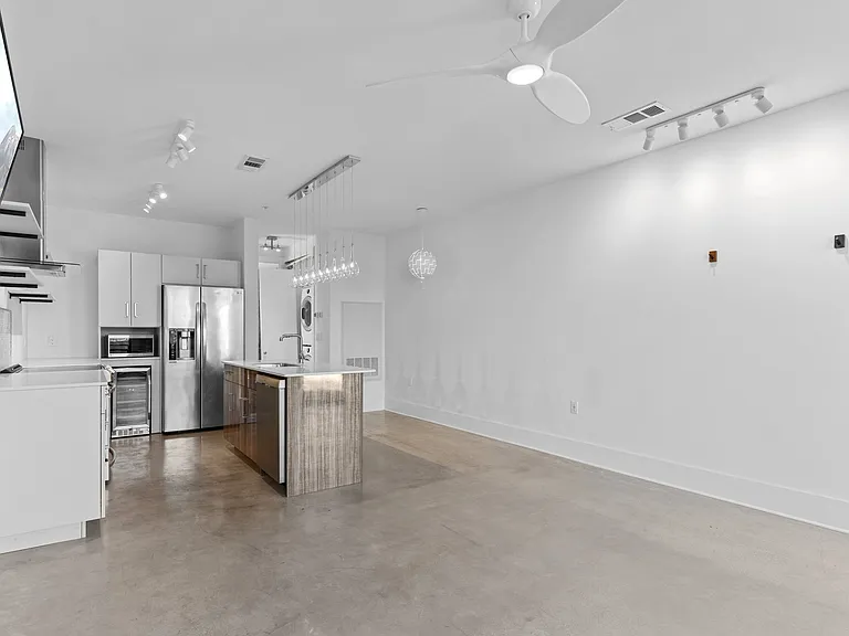 510 All Saints St #302 — Photo 8