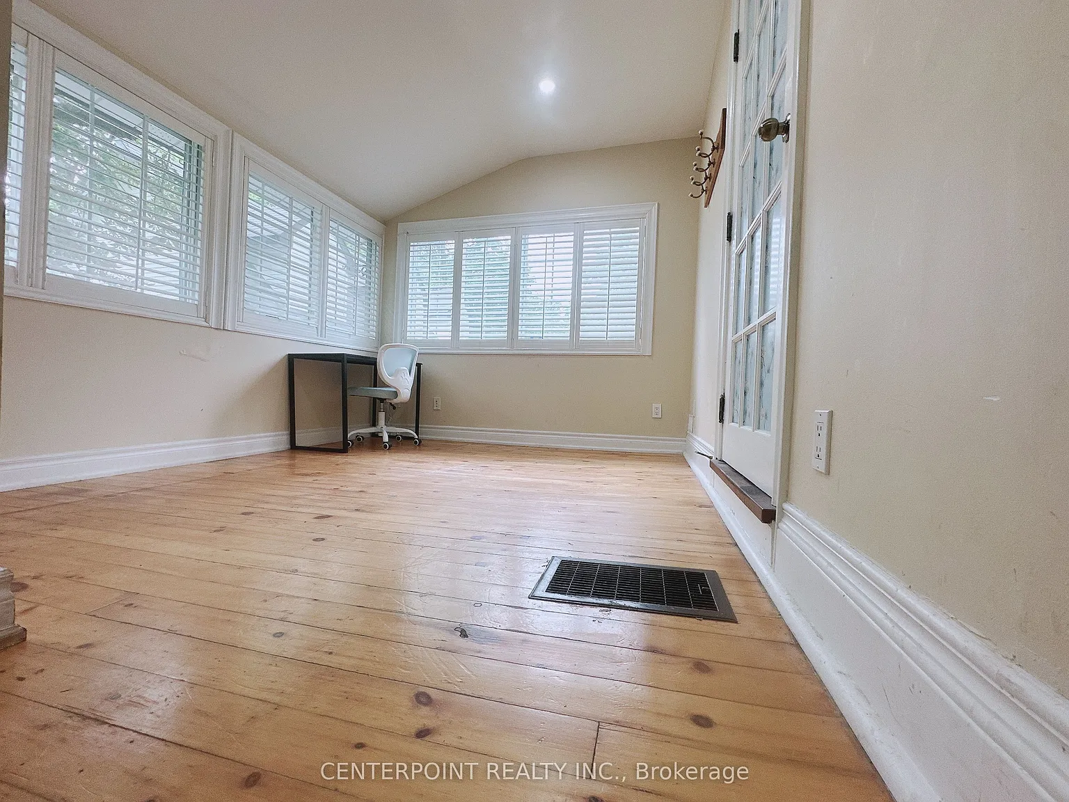 2 bed, $1,650 — Photo 4