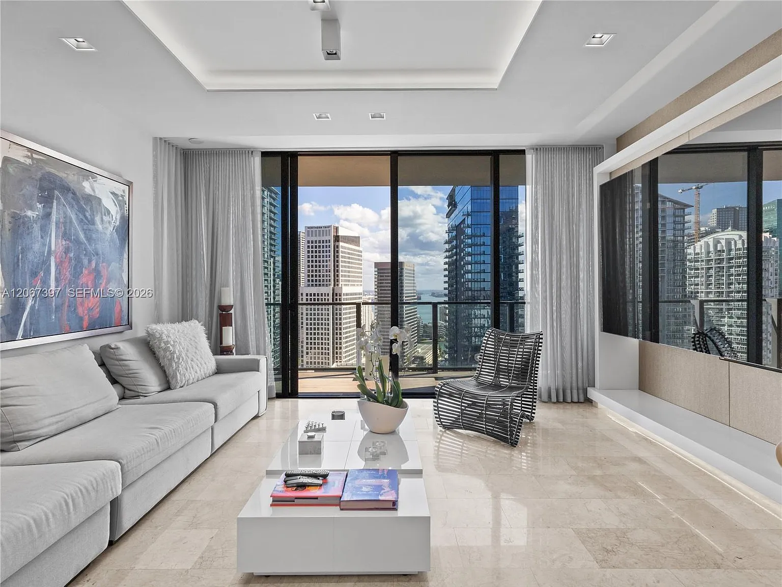 Rise Condo — Photo 4