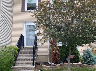 43 Delikat Ln, Sayreville, NJ 08872