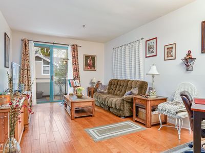 865 S B St APT L2, Oxnard, CA, 93030