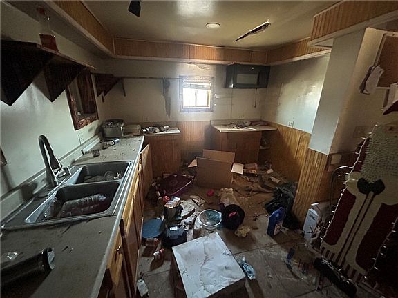 5th image of 322 2nd St
