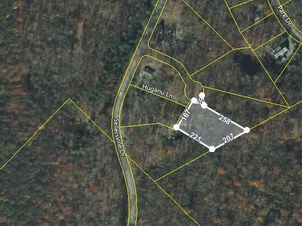 6-7 Huganu Ln, East Stroudsburg, PA 18302