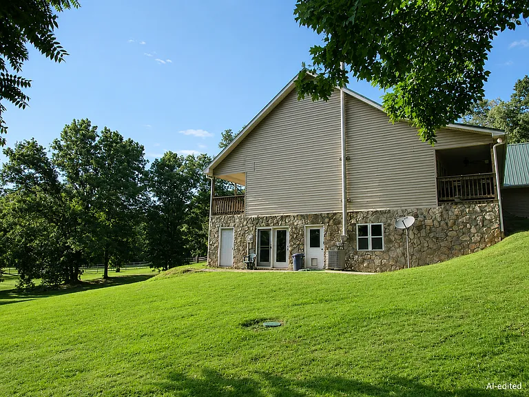 3527 Fox Creek Rd — Photo 2