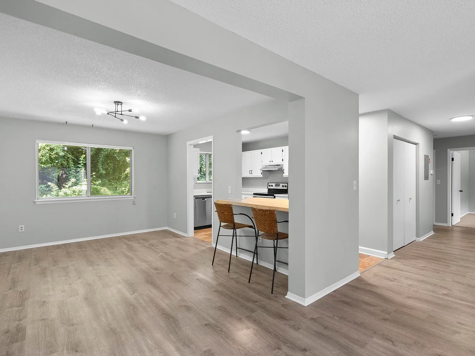2 bed, 1334 sqft, $2,350 — Photo 1