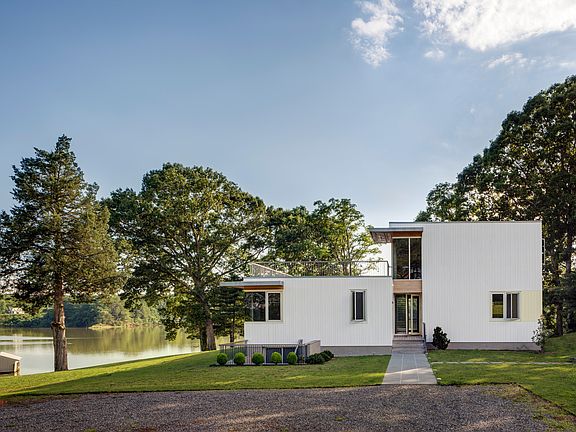 House as seen from driveway