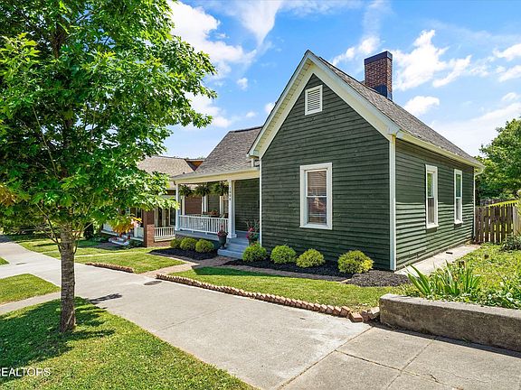 4th image of 1008 Gratz St