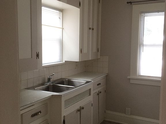 2nd image of 649 Marguerite Ave