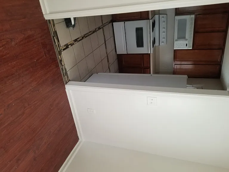 893 Polk Ave — Photo 16