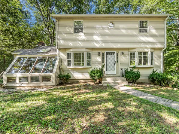 15 Elm Road, Tolland, CT 06084