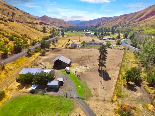 1920 Tucannon Rd, Pomeroy, WA 99347