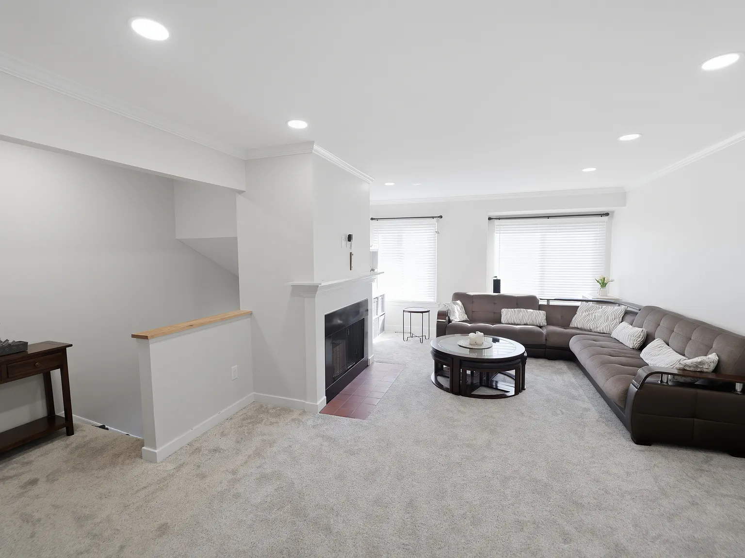 2 bed, 2.5 bath, 1889 sqft, $3,700 — Photo 2