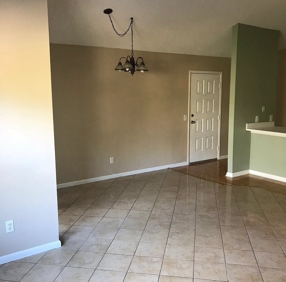 15215 Amberly Dr — Photo 1