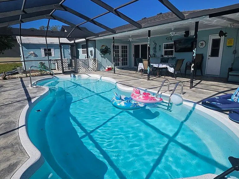 18810 Ashcroft Cir — Photo 24