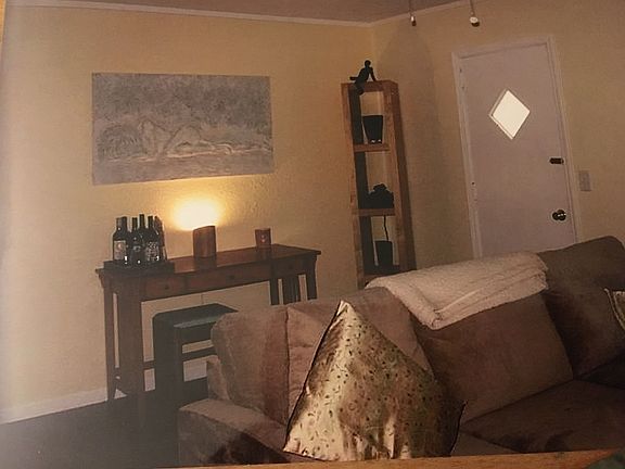 2nd image of 3821 Montgolfier Pl