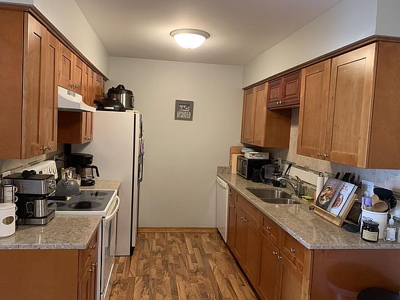 2nd image of 413 Kiowa Dr APT 101