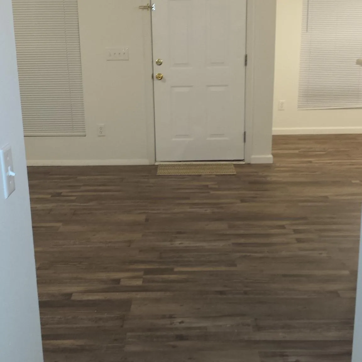 137 Rockyreef Cir — Photo 3