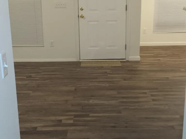137 Rockyreef Cir — Photo 3