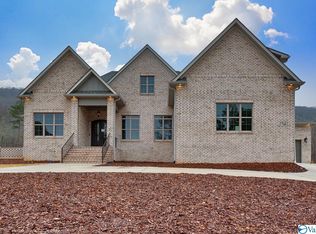 740 Indian Ridge Dr, Huntsville, AL 35803