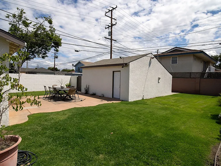 5968 Autry Ave — Photo 14