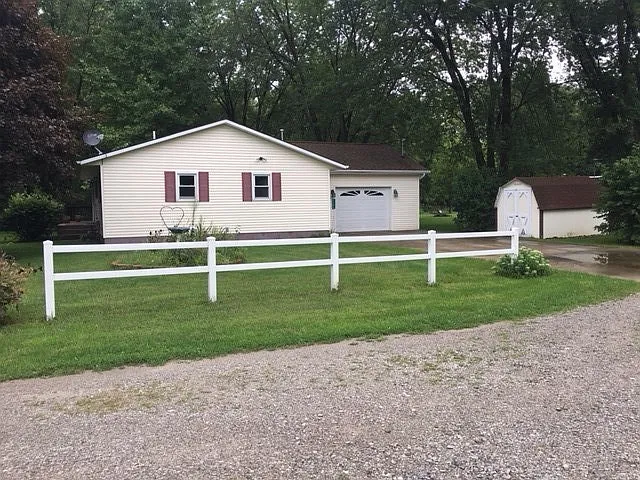 2195 E 770 S photo 1