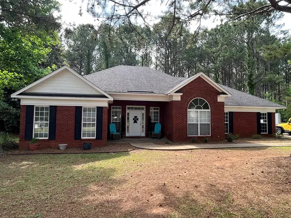297 Mountain Creek Dr, Hamilton, GA 31811