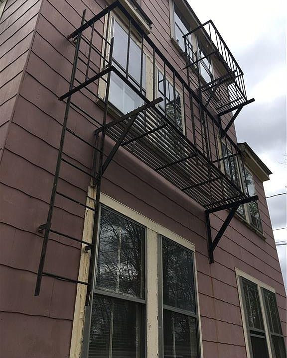 2nd image of 31 Frederick St