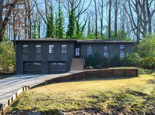 1821 Old Creek Trl, Vestavia Hills, AL 35216
