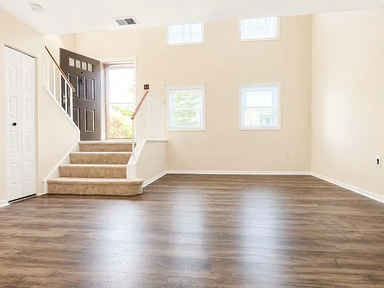 10395 Rapidan Ln — Photo 4