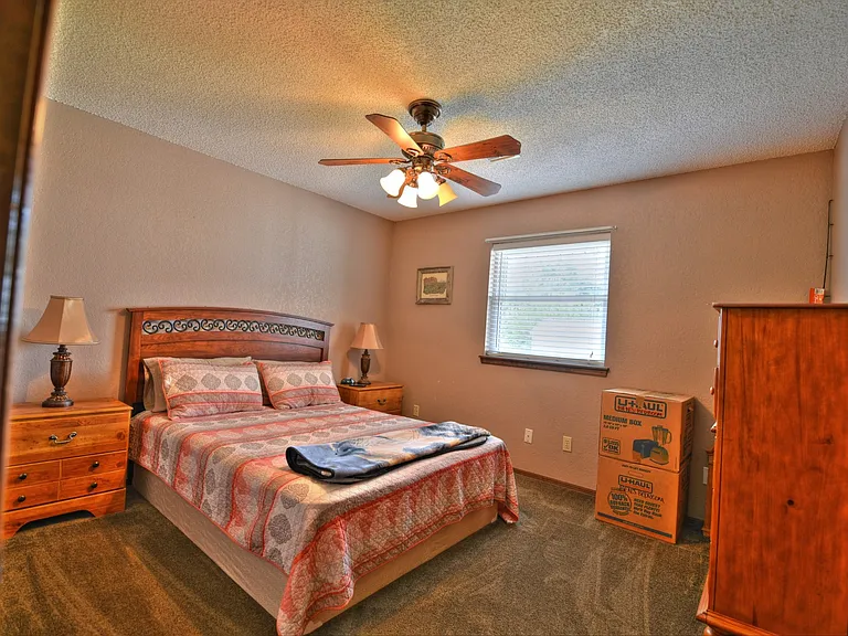 307 Vickie Dr — Photo 12