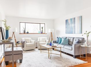 14 Riverside St APT 3-1, Watertown, MA 02472