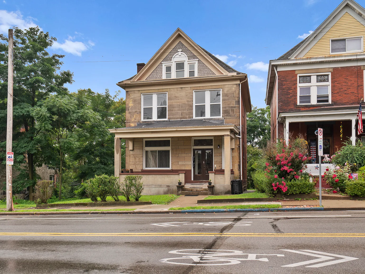Nice 3 bedroom and 1.5 bath — Photo 2