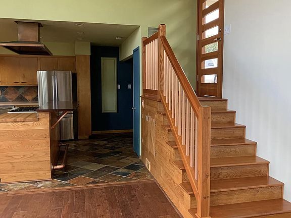 2nd image of 19 La Cresta Dr