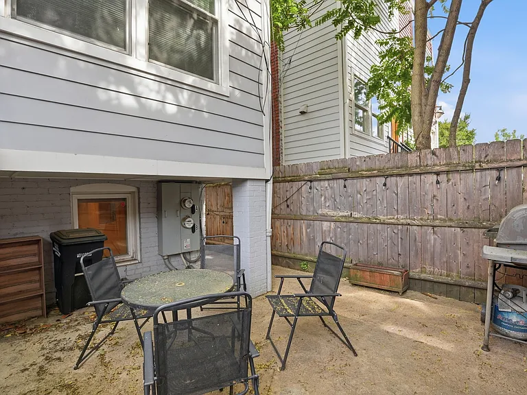1004 11th St NE #B — Photo 11
