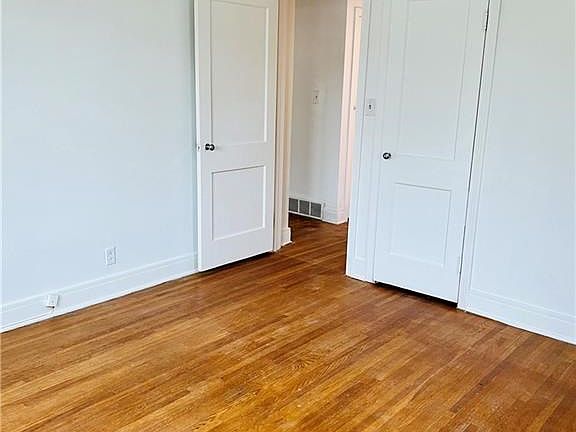4th image of 455 Lamarck Dr