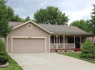 928 Park Ave, Leavenworth, KS 66048