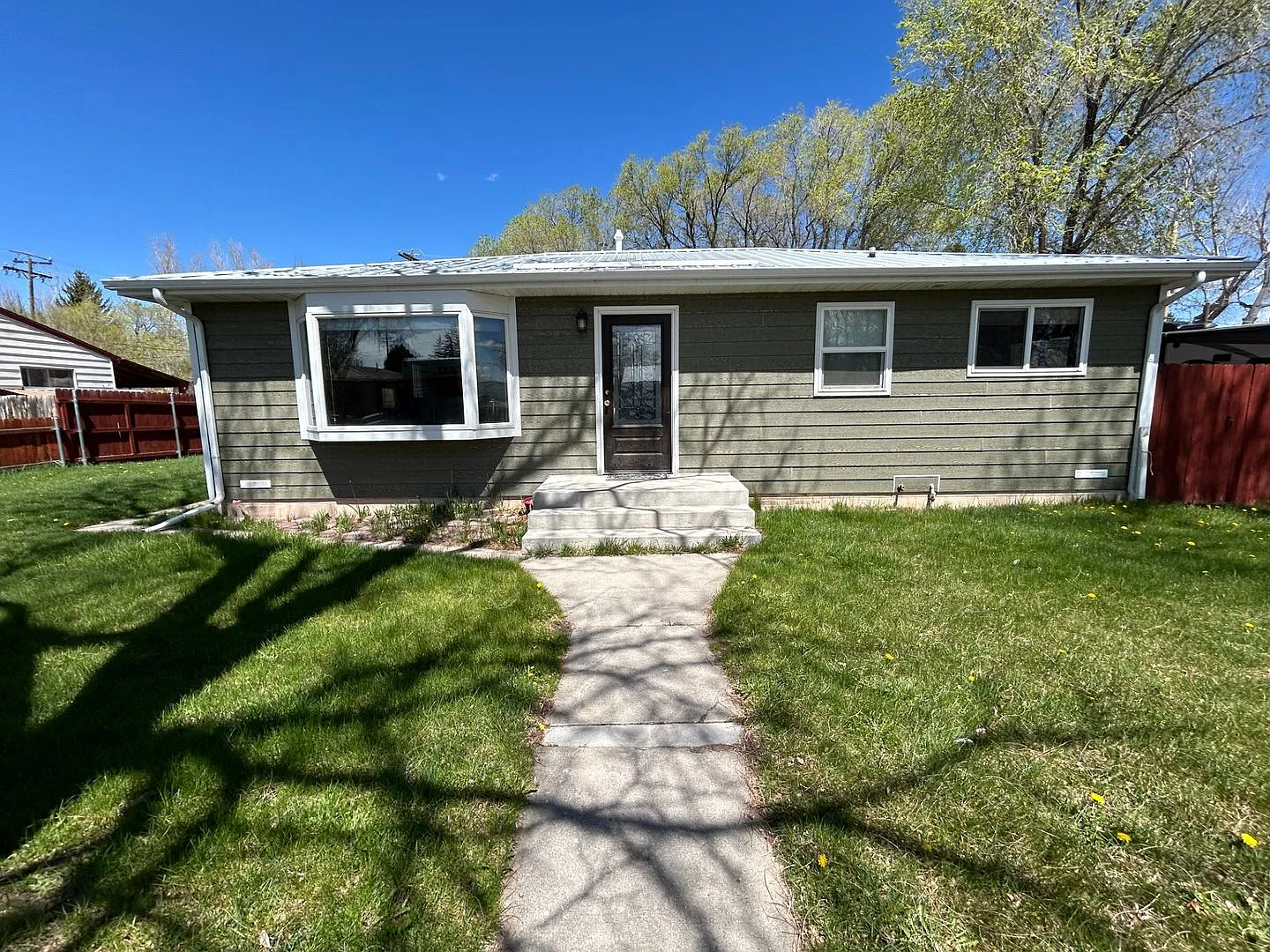 3 Bedroom 1 Bath Home in Great Neighborhood W/ Many Amenities in Lander, WY — Photo 2