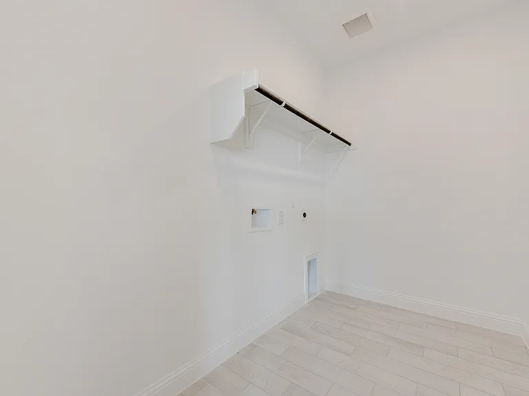 3113 Cordelia Dr — Photo 8