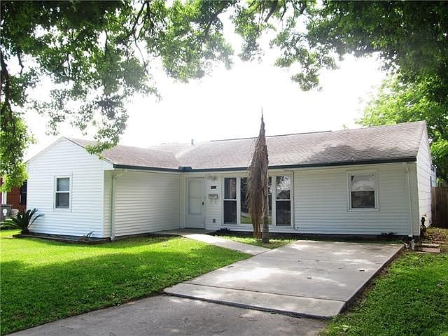 1st image of 703 River Oaks Dr