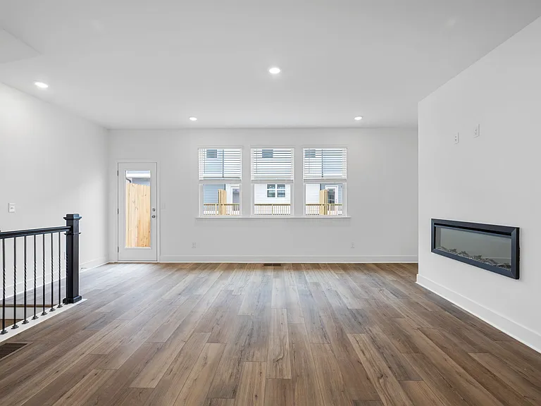 3227 Aberdeen Row — Photo 7