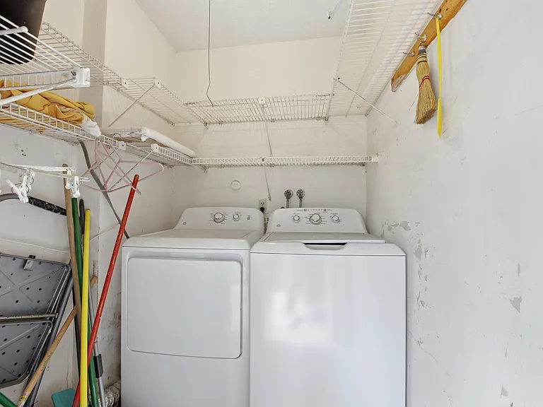441 Burgundy Ave #441-J — Photo 23