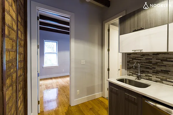 Rented by Nooklyn NYC LLC | media 34