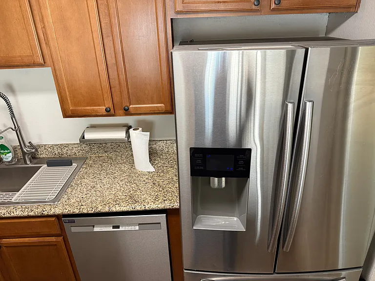 Suncrest Dr — Photo 9