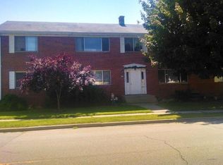 827 E Cecil St, Neenah, WI 54956