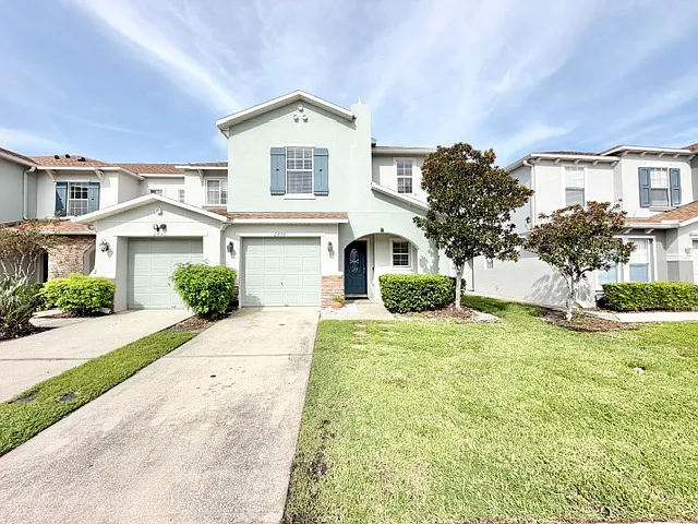 3 bed, 2.5 bath, 1763 sqft, $2,195 — Photo 1