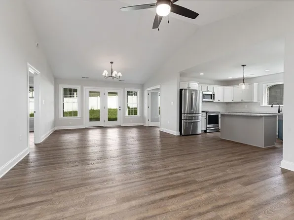 173 Langley Dr, Waynesboro, VA 22980