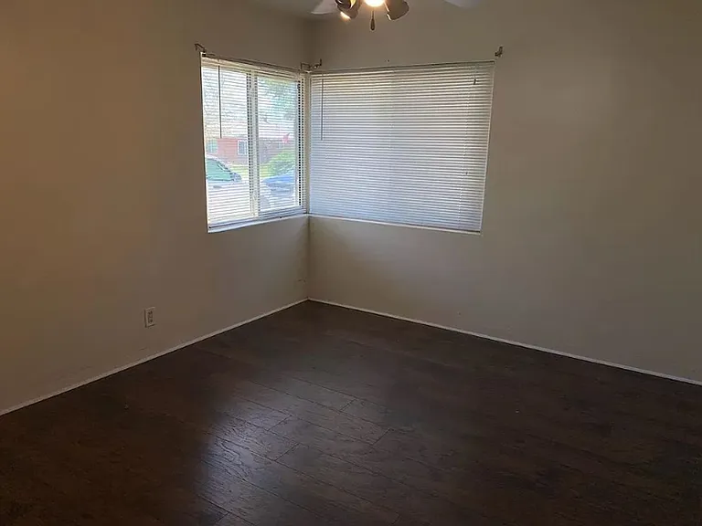 2332 Hoffman Dr NE — Photo 4