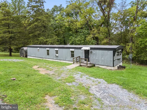 321 Cedar Run Ln, Harpers Ferry, WV 25425
